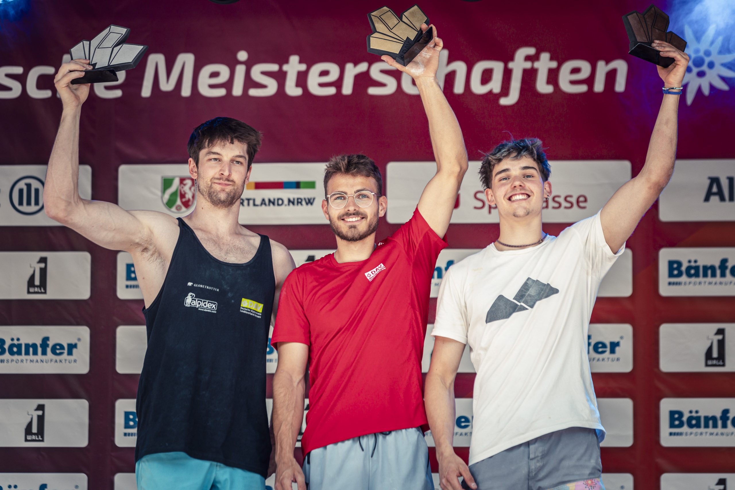 Die Gewinner bei den deutschen Meisterschaften im Bouldern (v.l.n.r.): Jan Hojer (Silber), Yannick Flohé (Gold) und Emil Zimmermann (Bronze). Foto: Eugen Shkolnikov